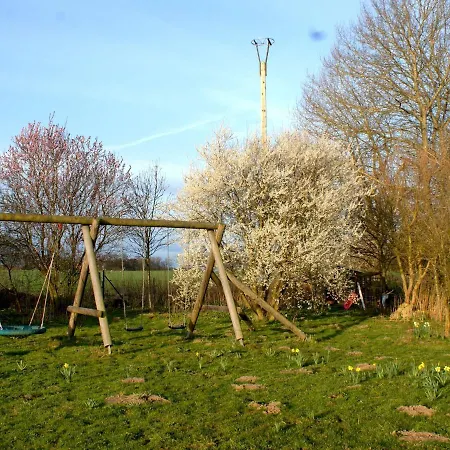 아파트 In Mit Garten Und Terrasse Semlow