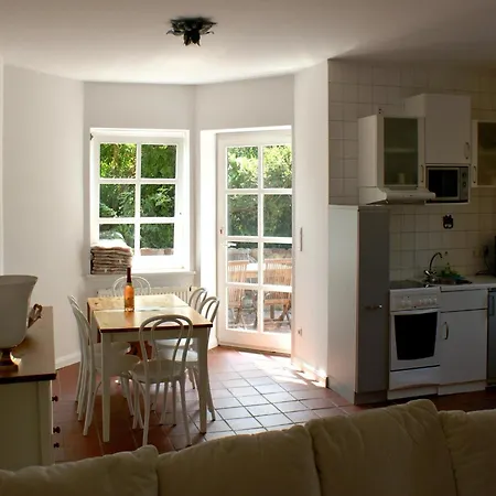 In Mit Garten Und Terrasse Semlow