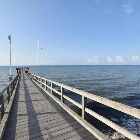 In Mit Garten Und Terrasse 아파트 Semlow