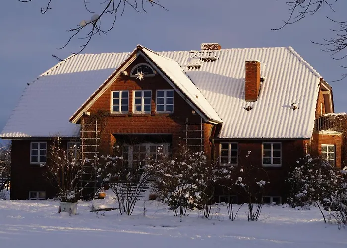 In Mit Garten Und Terrasse