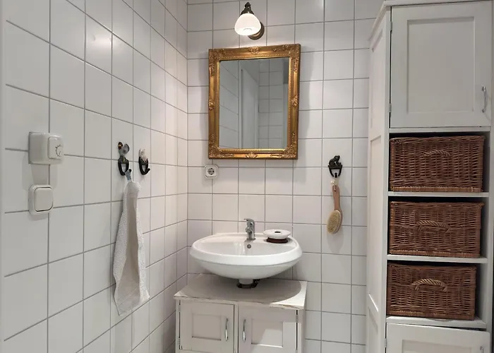 In Mit Garten Und Terrasse *